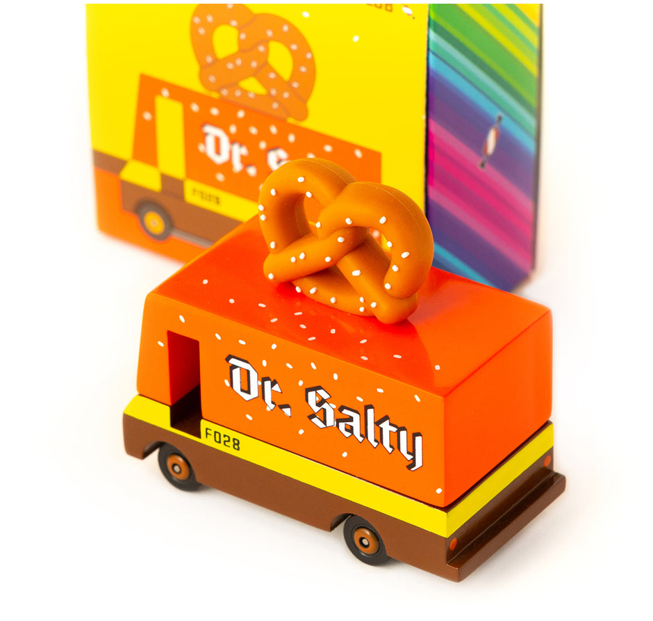 Candycar Pretzel Van – Dr. Salty – Duurzame Houten Speelgoed auto
