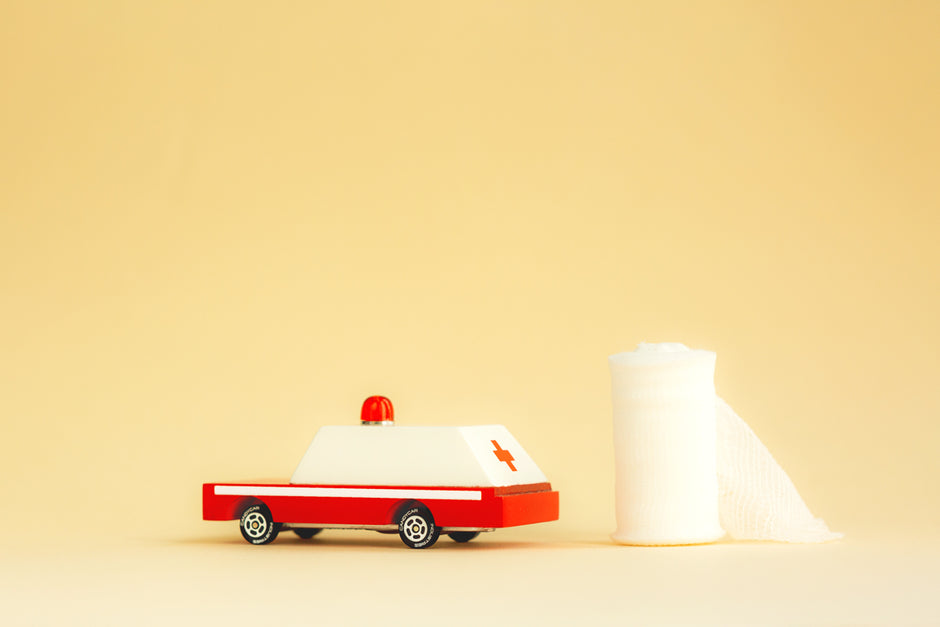 Candycar Ambulance Car – Duurzame Houten Speelgoed auto