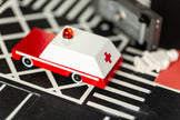Candycar Ambulance Car – Duurzame Houten Speelgoed auto