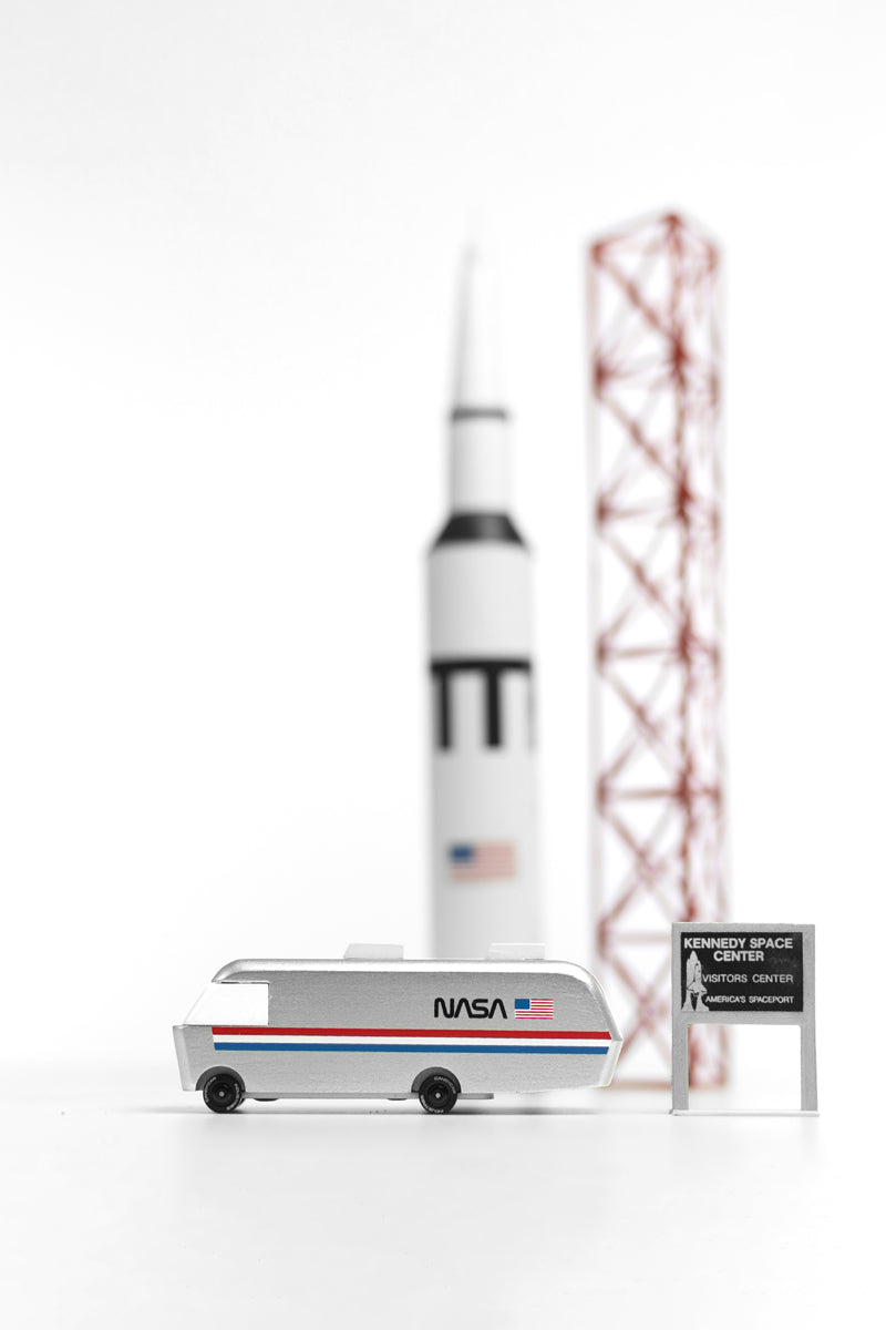 Candycar NASA Astrovan – Nachhaltiges Weltraumauto aus Holz
